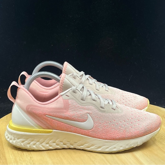 Nike Odyssey React Women's 7.5 Running Shoes Desert Sand Pink White AO9820-002 - Picture 11 of 11